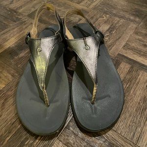 Olukai Eheu Sandals, Size 11, Silver / Pewter